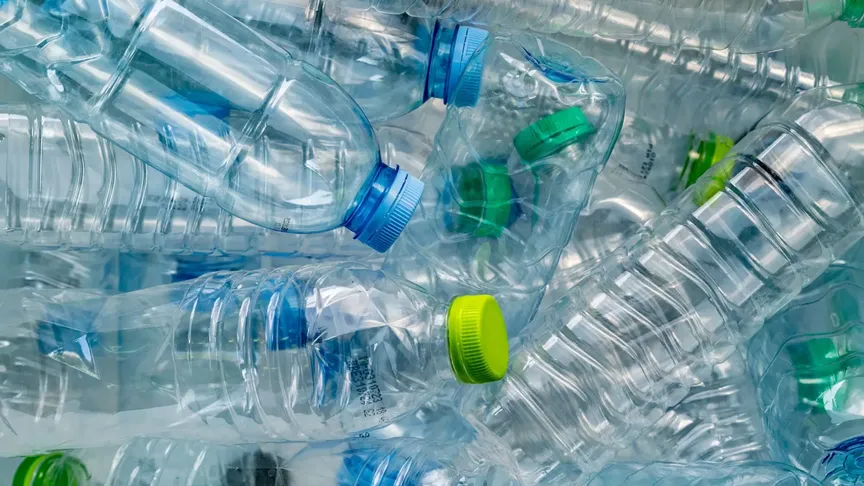PET lahve představují ekologický problém. / Zdroj: Shutterstock