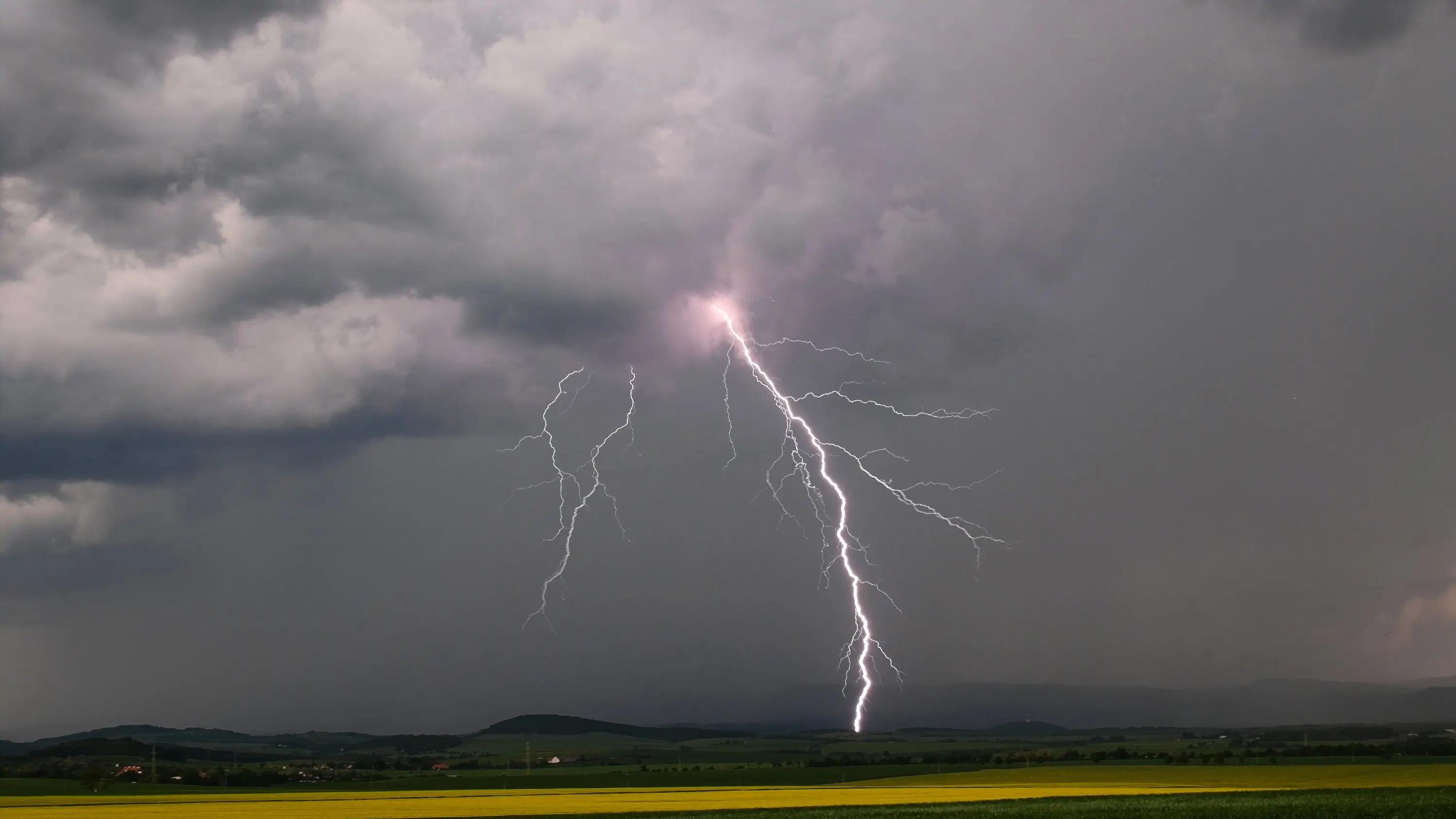 Druhé místo obsadila fotografie Jaroslava Fouse. Zdroj: in-pocasi.cz