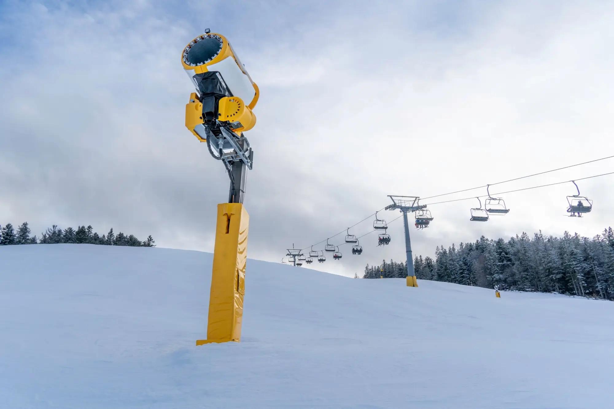 Děla na technický sníh