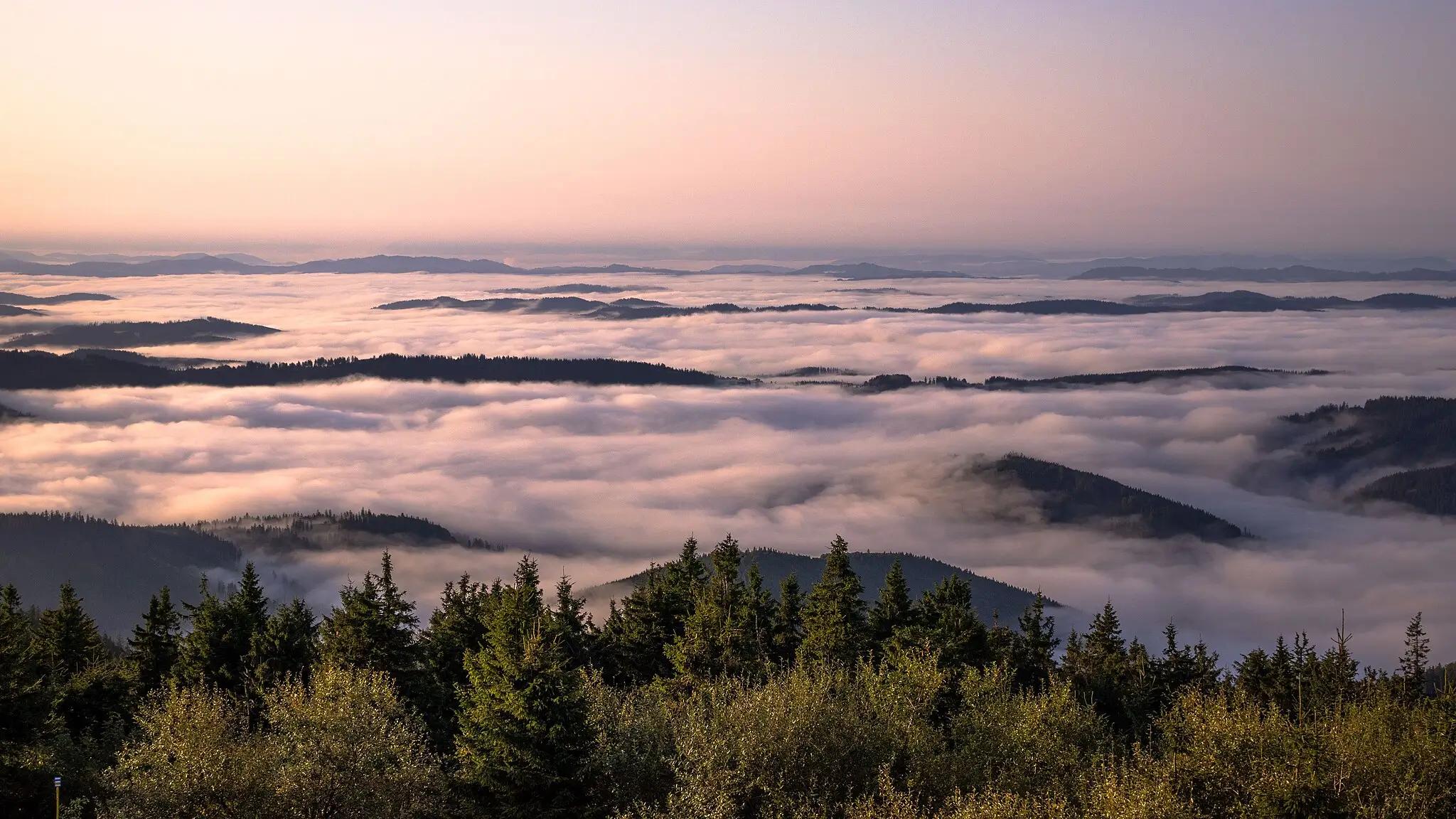 Pohled na inverzní počasí z Lysé hory