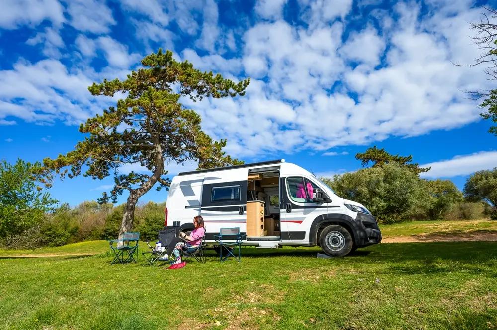 Přestavět na obytnou se dá i dodávka větších rozměrů.