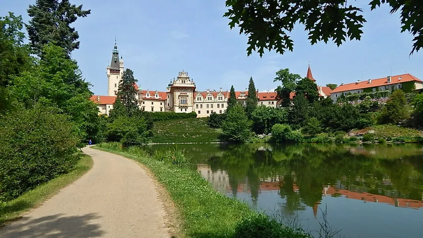 Nádherný český zámek, který musíte vidět.