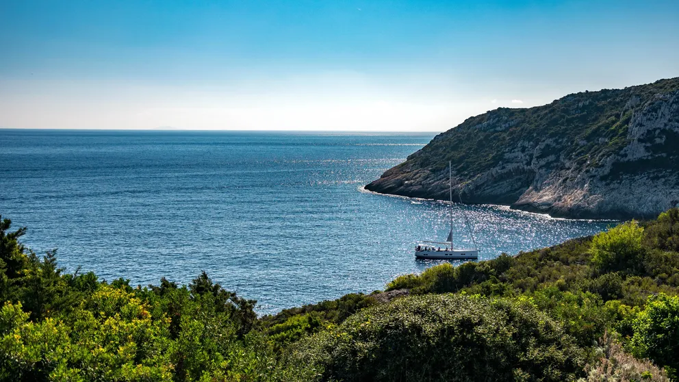 Tajný klenot Chorvatska: Na Biševu zažijete, co jinde nenajdete. Češi sem zatím nejezdí, ale to se brzy změní.