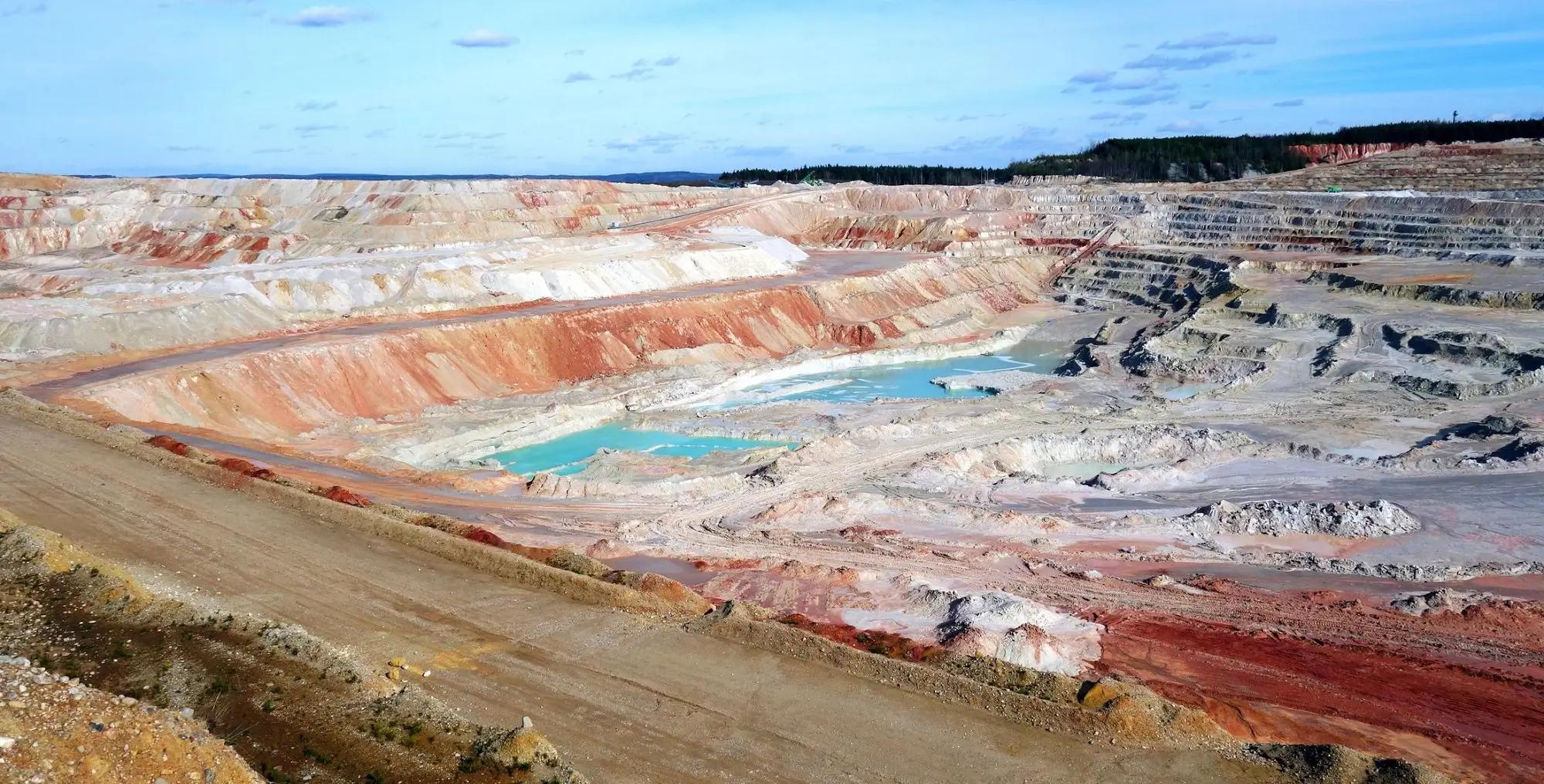Kaolinový lom Kaznějov