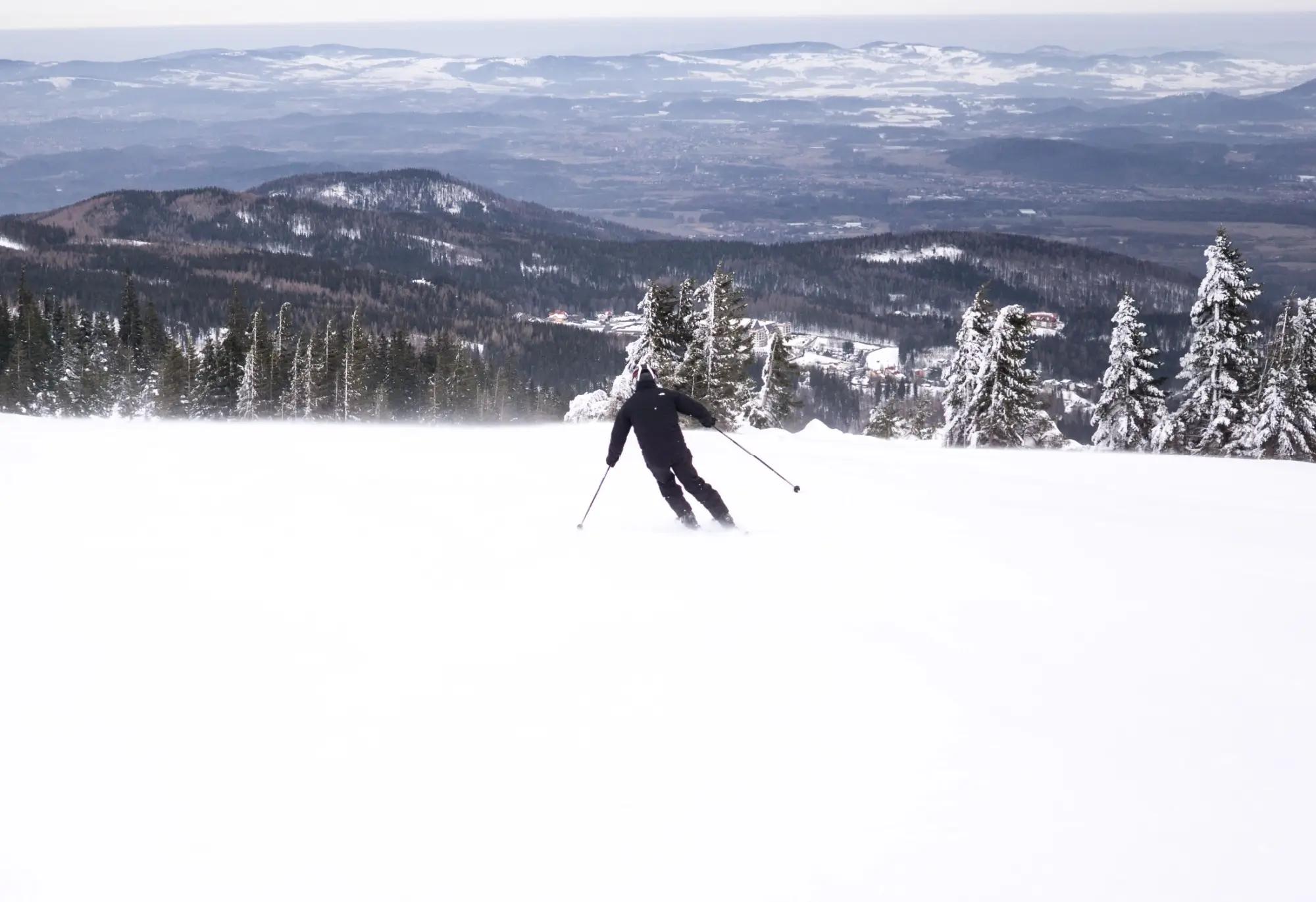 Lyžař v polském resortu 