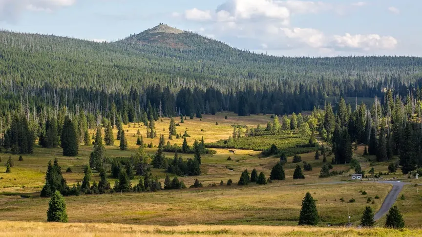 Rok plný změn na Šumavě: Ikonická trasa k Modrému sloupu znovu na dosah