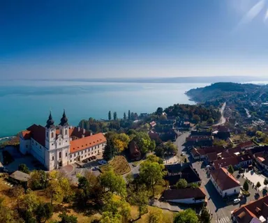 Balaton: Zapomenutý ráj levné dovolené, který má léčivé účinky Balaton: Zapomenutý ráj levné dovolené, který má léčivé účinky