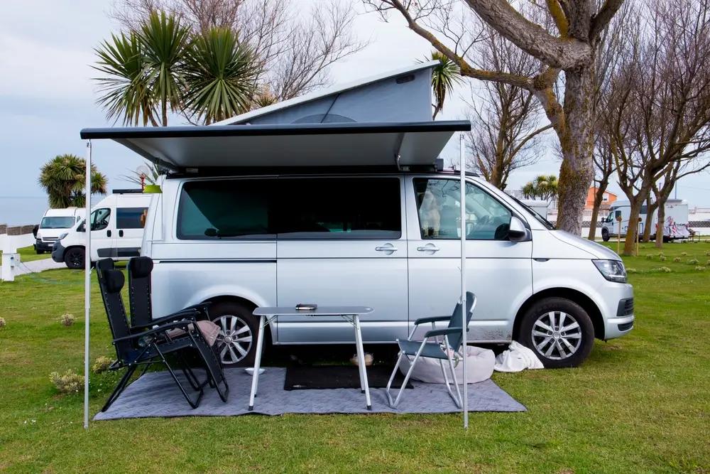 K dovolené bohatě poslouží i takováto menší dodávka.