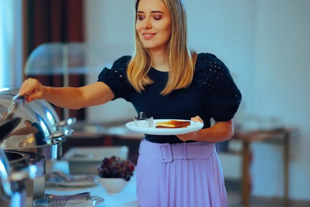 Na all inclusive můžete jíst, co hrdlo ráčí.