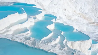 Slavná atrakce míří do nemilosti? Pamukkale v létě odhaluje krutou realitu návštěv