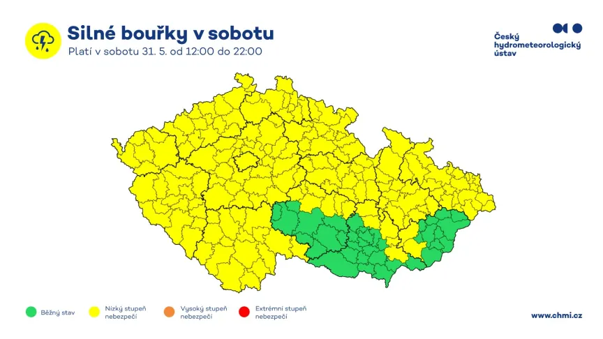 Na víkend se chystá pořádné peklo z nebe. Meteorologové varují před silným větrem, lijáky i kroupami.