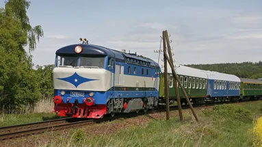 Retro vlak, který zamíří na Křivoklát, je velmi oblíbený.