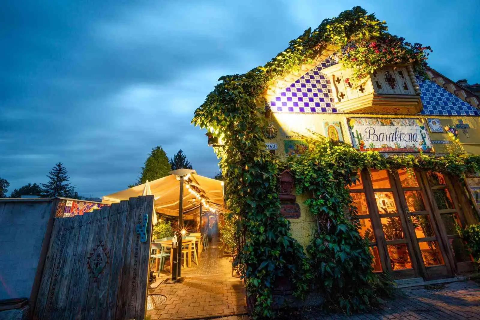 Exteriér restaurace Barabizna