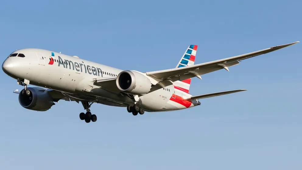 Pohled na letadlo American Airlines