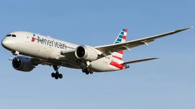 Pohled na letadlo American Airlines