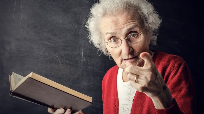 Učitelé často zůstávají ve školství i v důchodovém věku. / Zdroj: Shutterstock