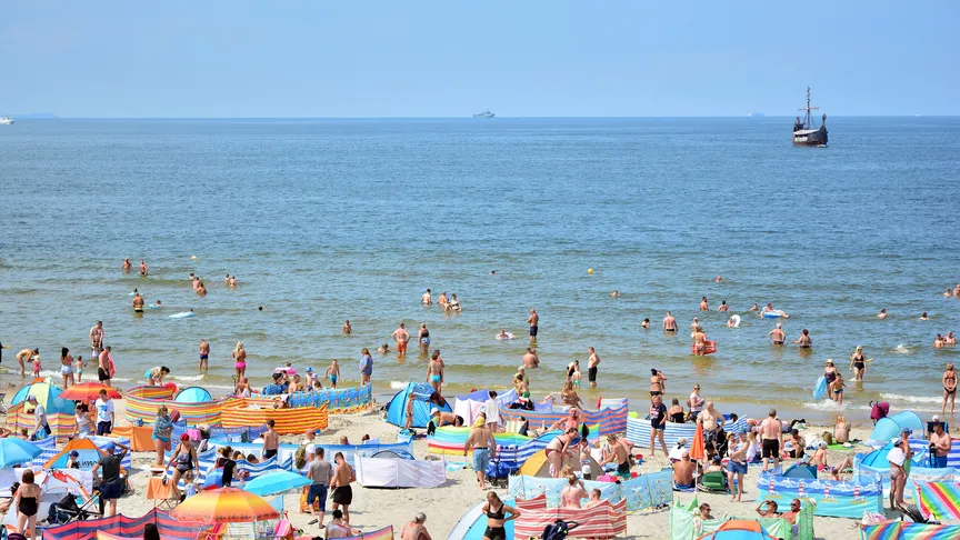 Češi plánují dovolenou v Polsku, ale letos je čeká překvapení. Nová pravidla na silnicích už nachytala stovky turistů.