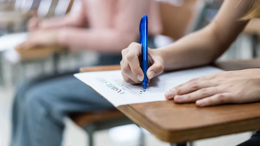 Studenti středních škol si stěžují na složité testy z matematiky. Většina z nich se bojí neúspěchu.