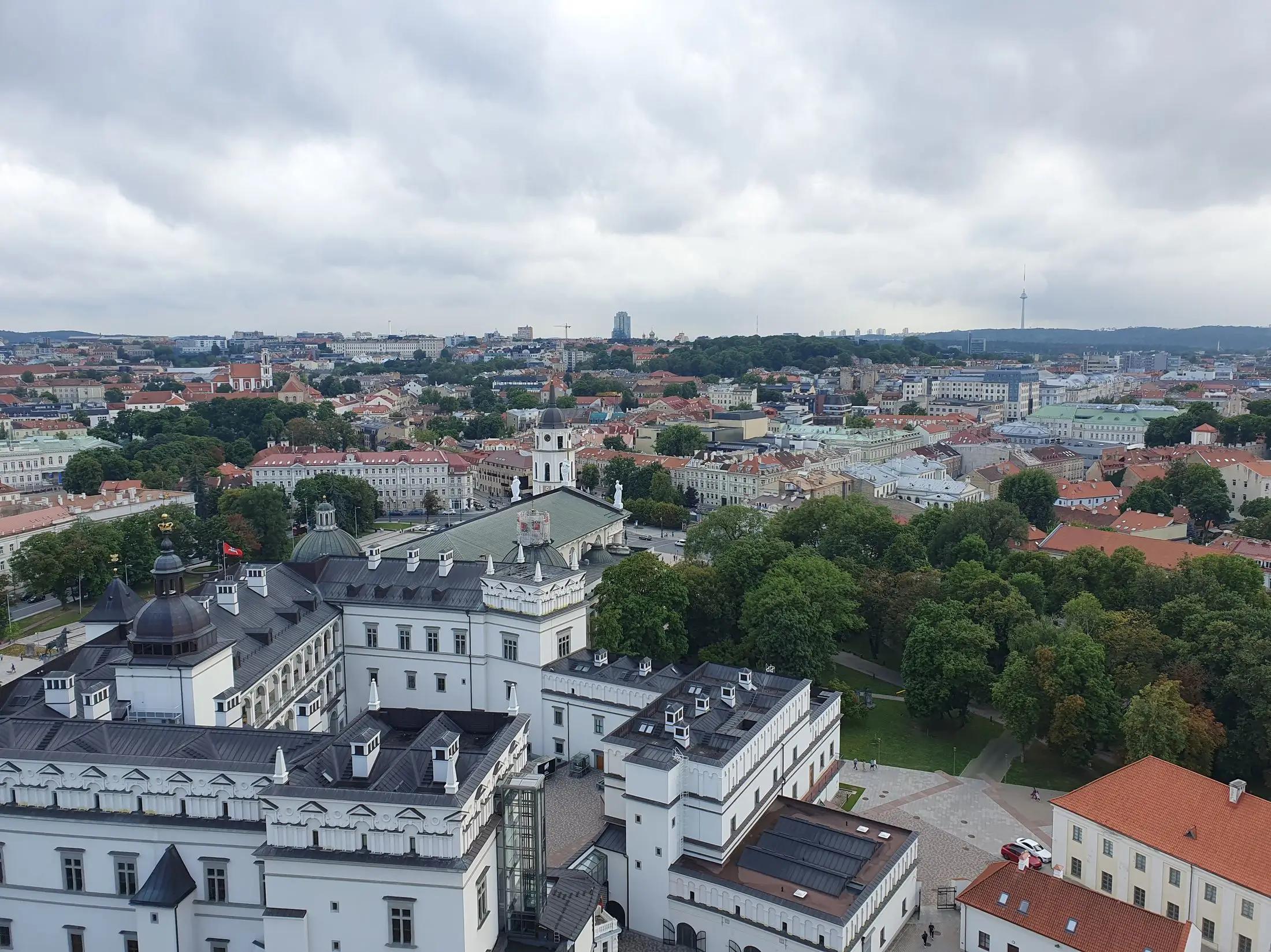 Letecký záběr na město Vilnius.