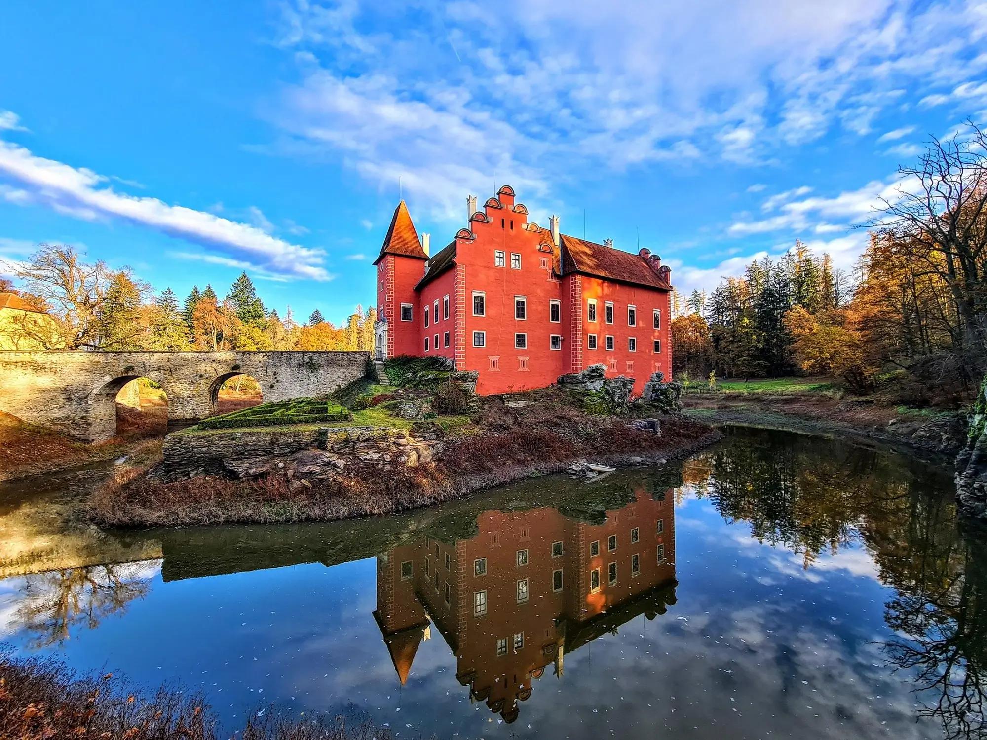 Zámek ze Zlatovlásky