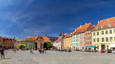 Jedno z nejkrásnějších náměstí je jen pár hodin od Prahy.