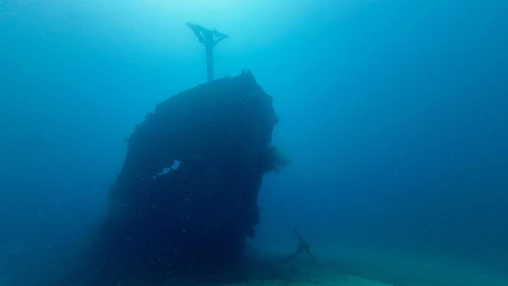 Pod hladinou se ukrývají mnohá bohatství. Ilustrační foto.