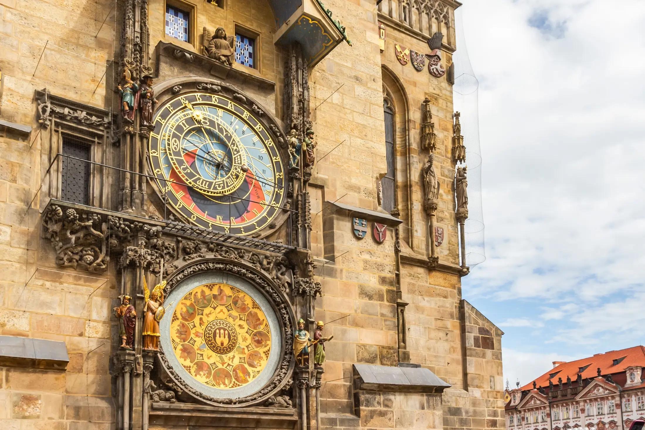 O trohu bližší fotka Staroměstského orloje.