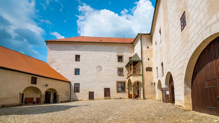 Nádvoří zámku
