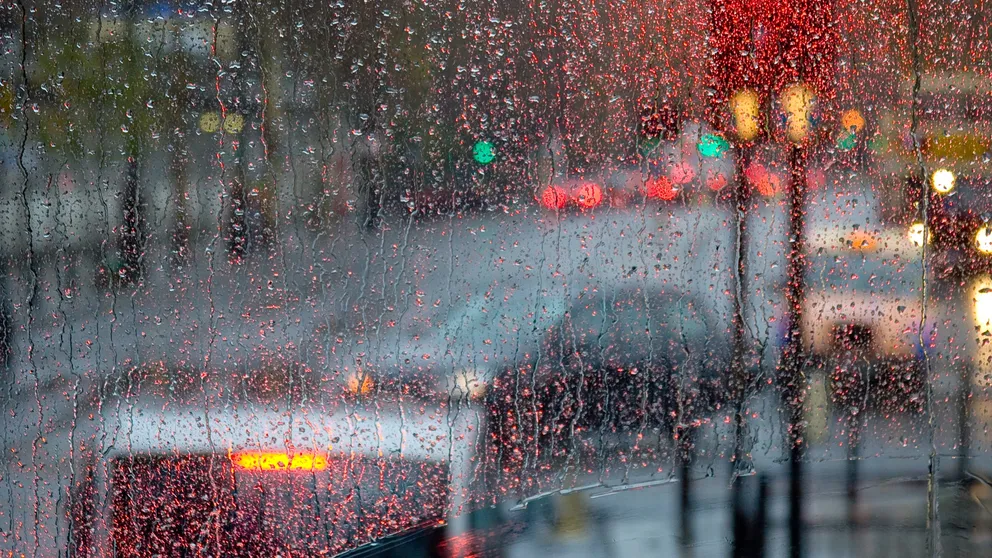 Právě teď: Léto se mění v noční můru. Meteorologové bijí na poplach, v neděli udeří extrémní počasí