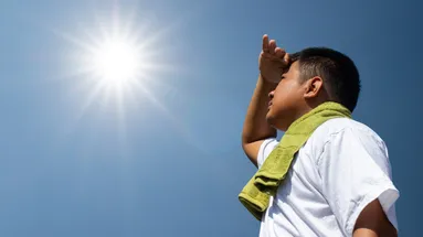 Meteorologové bijí na poplach: Vlna veder udeří už tento týden. Teploty vyšplhají až na 35 °C, varují před kolapsem