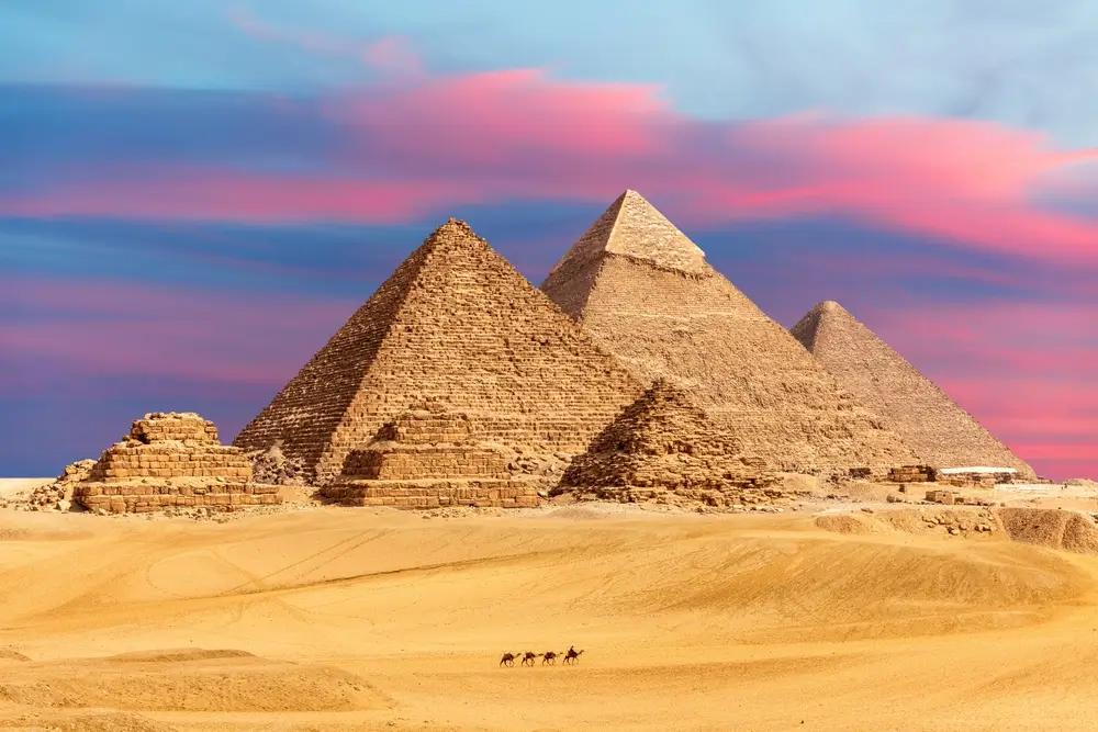 Staří Egypťané si při stavbě pyramid nejspíš pomáhali vodou.