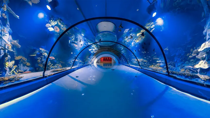 Vnitřek lázní je vhodný pro rodiny s dětmi.