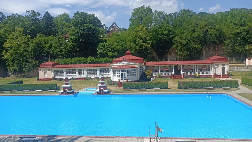 Tajemství českého léta: Retro plovárna, kterou cizinci milují a Češi teprve objevují