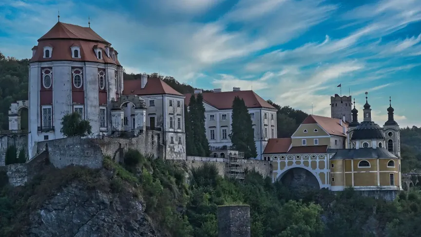 Zámek z Nesmrtelné tety