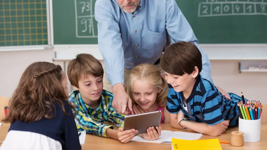 Učitelé si zaslouží důstojný plat i důchod. / Zdroj: Shutterstock