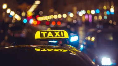 Senior taxi lidé mohou využívat téměř zadarmo.