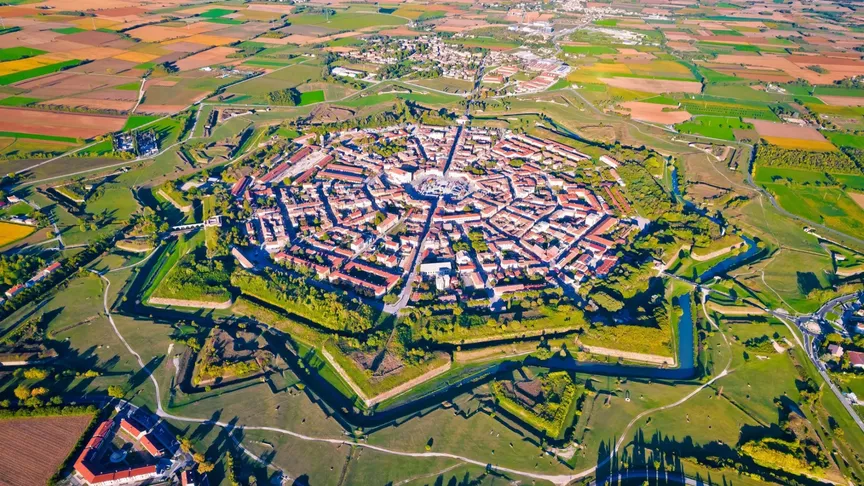 město z výšky