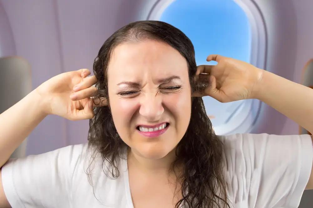 Naučíme vás, jak se zbavit zalehlých uší v letadle.