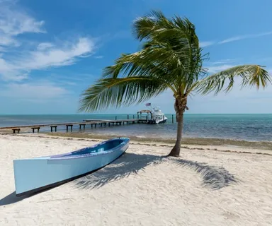 Tyto chyby na dovolené nedělejte. Mohli byste skončit ve vězení Pozor na nevinná gesta u moře.