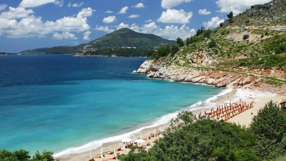 Léto na Jadranu získává zcela novou tvář. Turisté mizí, atmosféra houstne