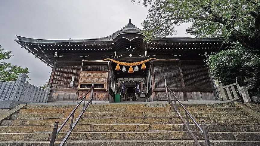 Schodiště před Oushiko shrine v Japonsku