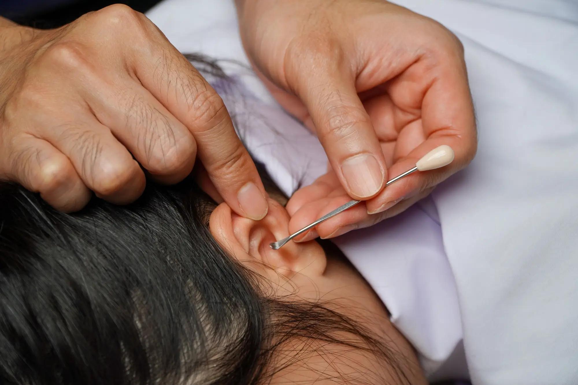 Mimikaki je v Japonsku tradice