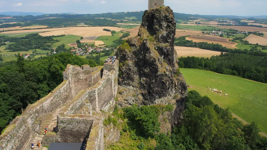 Hrad, který proslavila slavná hra.