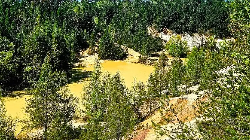 Objeveno v srdci Česka: Místo, které vám vezme dech. Turisté sem proudí jako na slavnou atrakci.