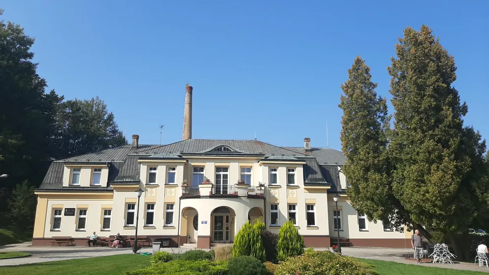 Lázně, kam jezdí hlavně turisté.
