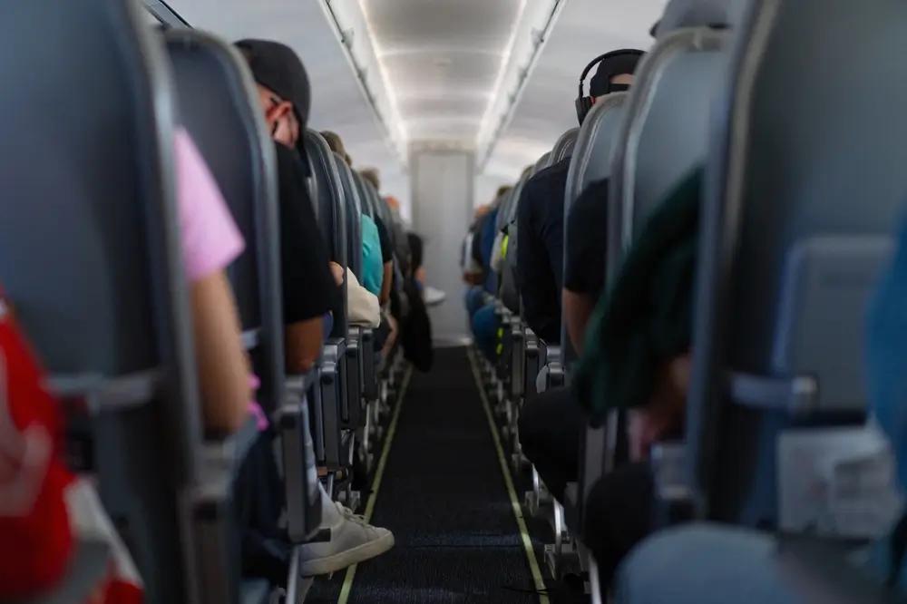 Registrovat už se budou muset i Američané a Britové.