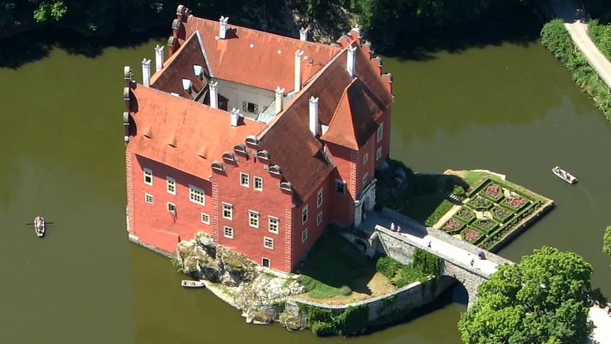 Jihočeský zámek Červená Lhota