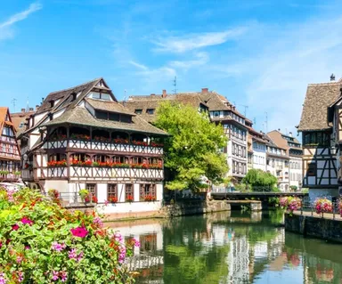 Zapomeňte na Paříž! Toto městečko je romantickým klenotem Evropy  Alsasko je hezčí než Francie.