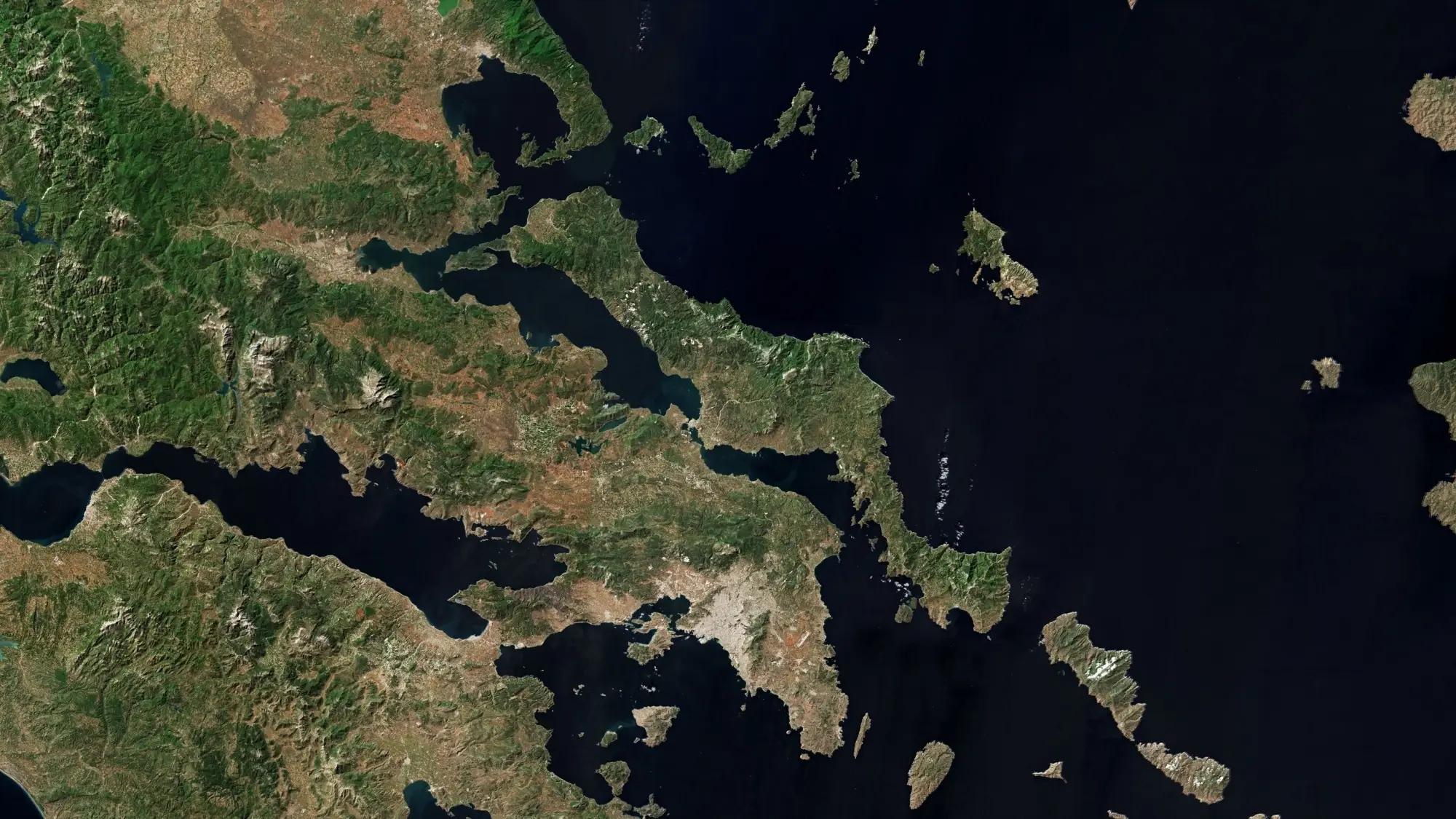 Satelitní snímek řeckého ostrova Euboia