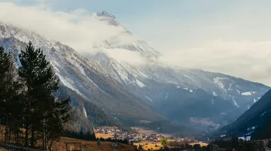 Pokud se chystáte do Alp, dejte si pozor na silnicích.